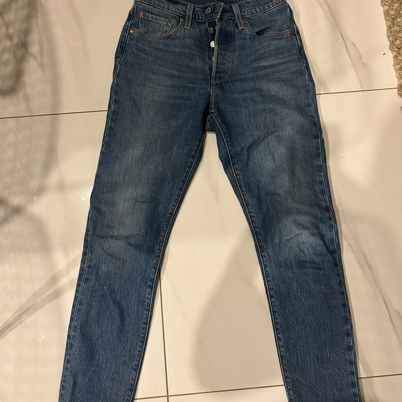 Levi’s 501 Straight Jeans - Picture 2 of 4